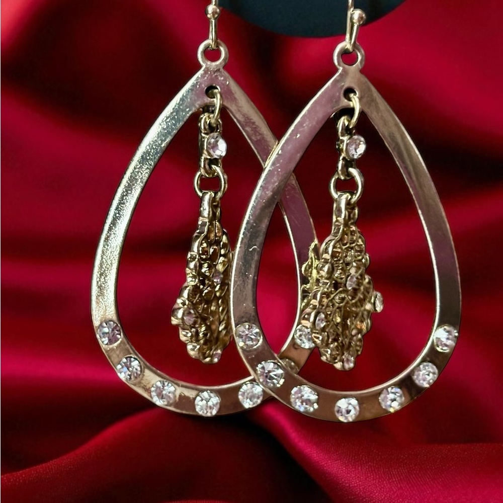 Signature‎ Studio Elegant Boho Goldtone and Silver Teardrop Earrings